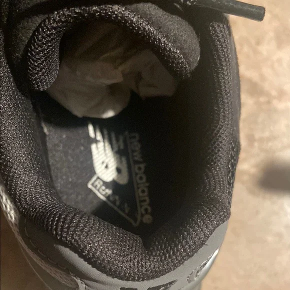 New Balance Kids Black and Gray Sneakers - Picture 3 of 6